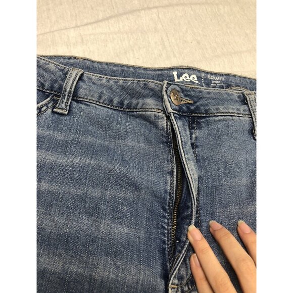 Lee Denim Shorts Regular Fit Mid Rise Size Medium Pockets Zipper Button Blue - Picture 2 of 9